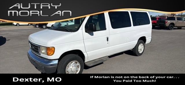 2004 Ford Econoline Wagon XL