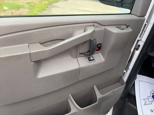 2016 Chevrolet Express Passenger 3500 LS