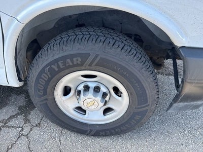 2023 Chevrolet Express Passenger 3500 1LS