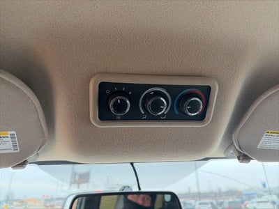 2023 Chevrolet Express Passenger 3500 1LS