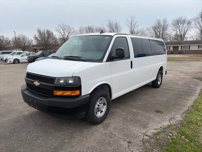 2023 Chevrolet Express Passenger 3500 1LS