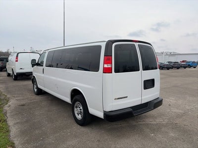 2023 Chevrolet Express Passenger 3500 1LS
