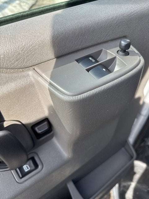 2023 Chevrolet Express Passenger 3500 1LS