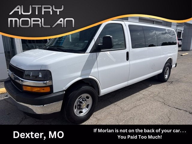 2025 Chevrolet Express Passenger 1LT