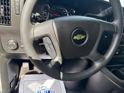 2025 Chevrolet Express Passenger 1LT