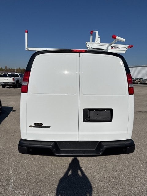 2025 Chevrolet Express Cargo 3500 WT