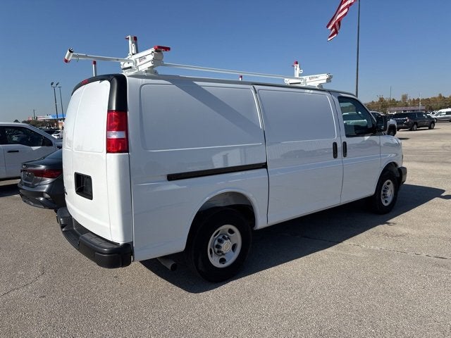 2025 Chevrolet Express Cargo 3500 WT