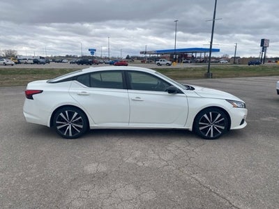 2022 Nissan Altima 2.5 SR