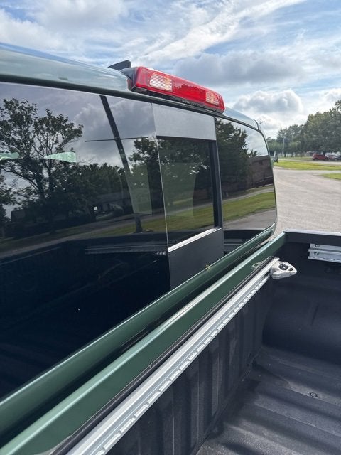 2024 Nissan Frontier SL