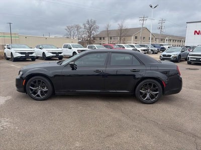 2021 Chrysler 300 Touring