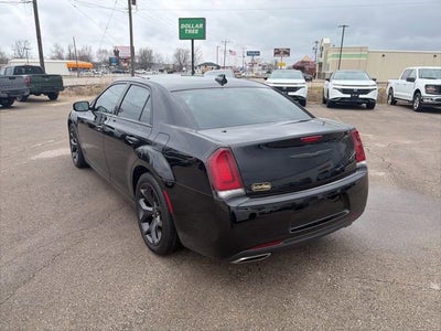 2021 Chrysler 300 Touring