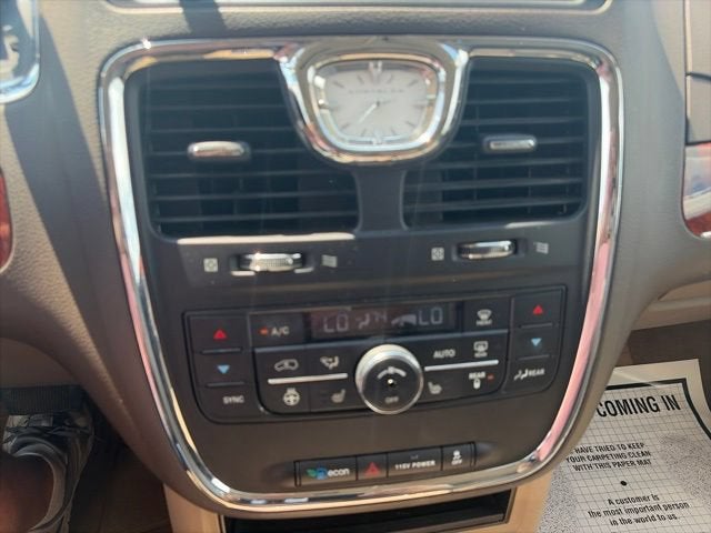 2015 Chrysler Town & Country Touring