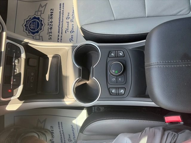 2023 GMC Terrain SLT