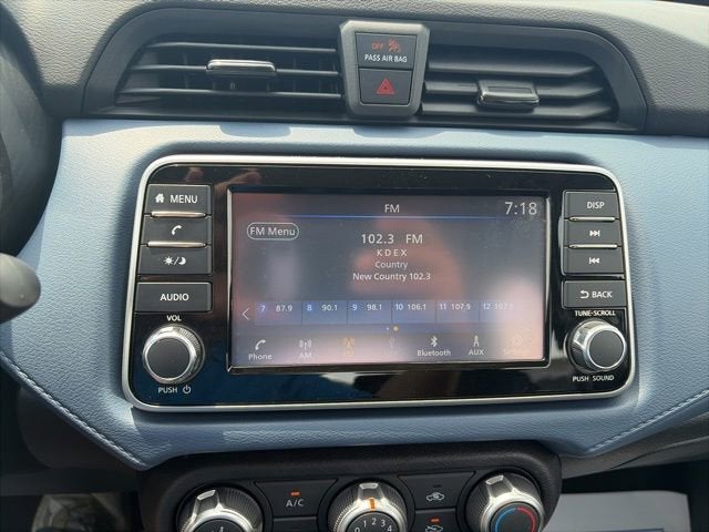 2025 Nissan Versa SV