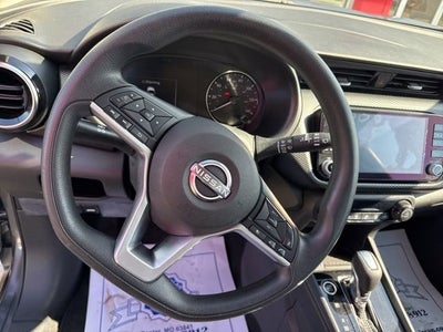 2022 Nissan Kicks SV