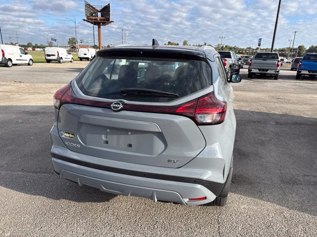 2022 Nissan Kicks SV