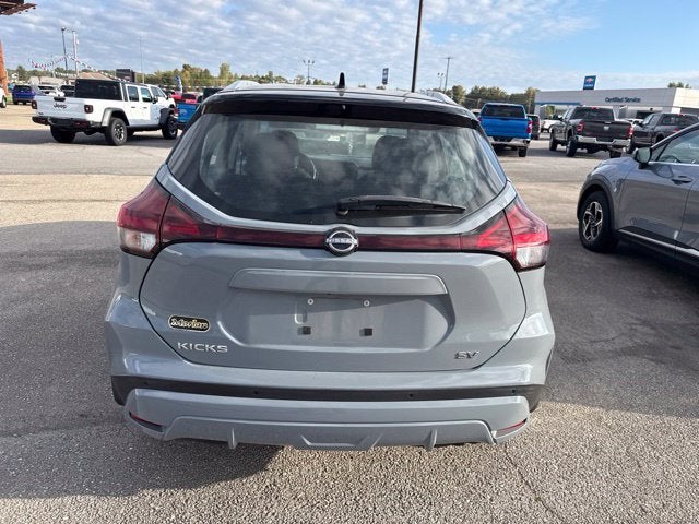 2022 Nissan Kicks SV