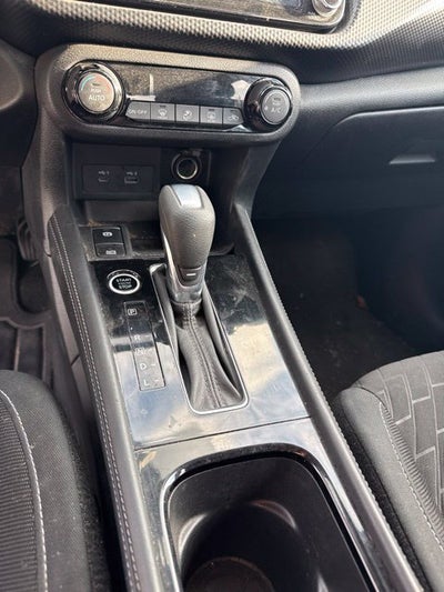 2022 Nissan Kicks SV