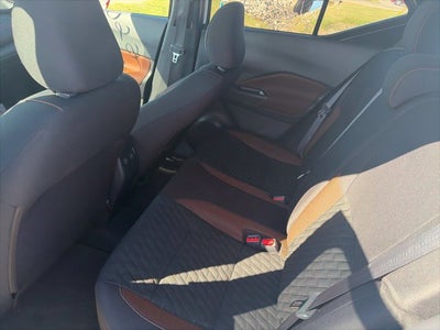 2022 Nissan Kicks SR