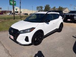 2022 Nissan Kicks SR