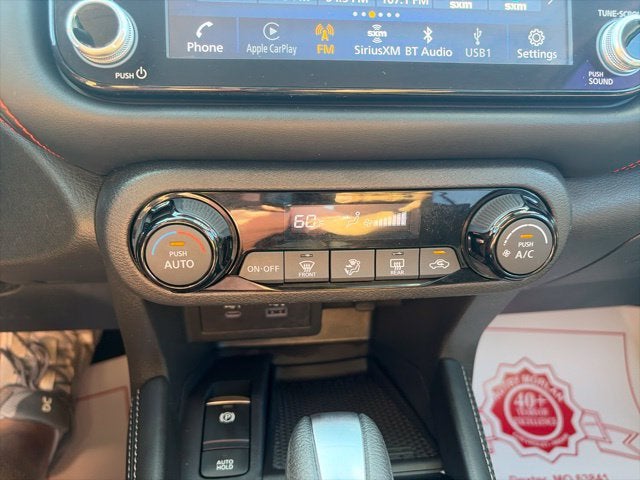 2022 Nissan Kicks SR