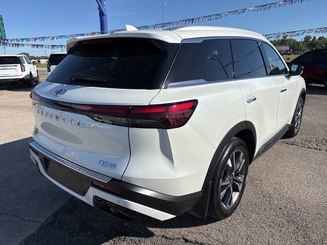 2023 INFINITI QX60 LUXE