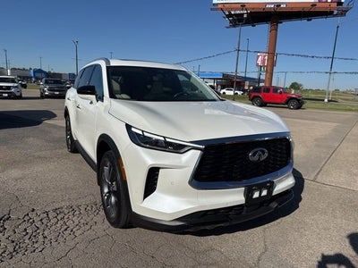2023 INFINITI QX60 LUXE