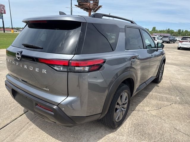 2025 Nissan Pathfinder SV