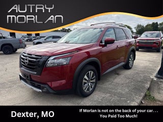 2025 Nissan Pathfinder SL