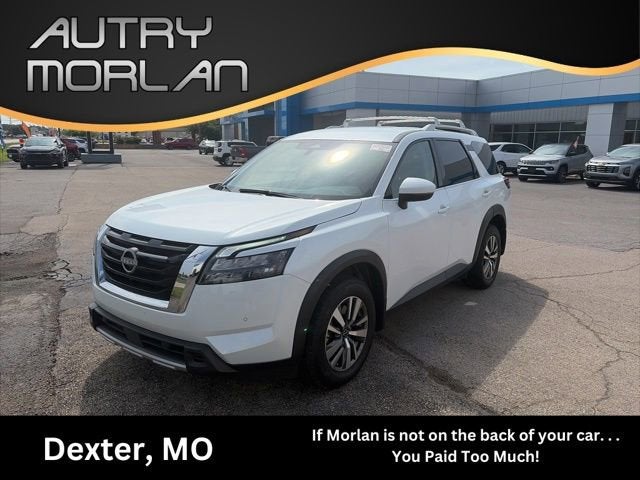 2025 Nissan Pathfinder SL 4WD's photo