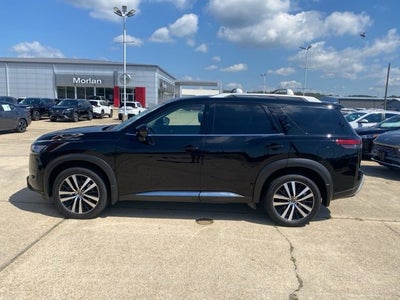 2024 Nissan Pathfinder Platinum