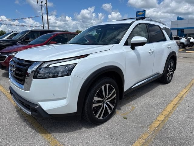 2025 Nissan Pathfinder Platinum
