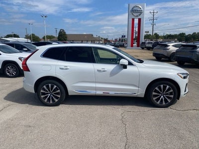 2023 Volvo XC60 Plus Bright Theme